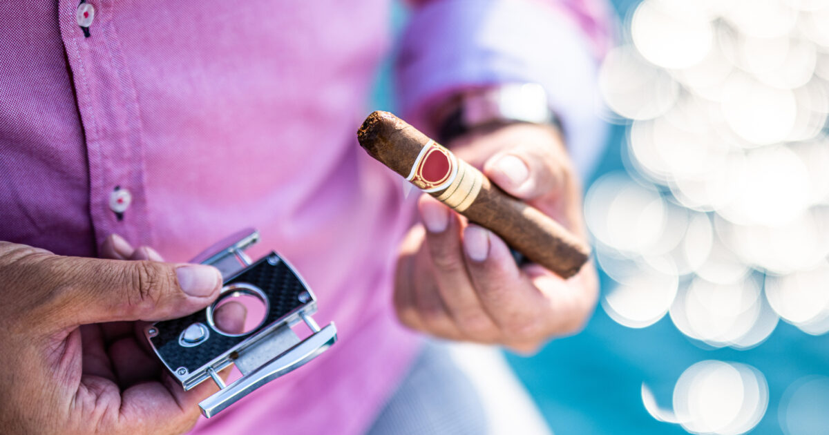 How to Cut a Cigar: A Comprehensive Guide